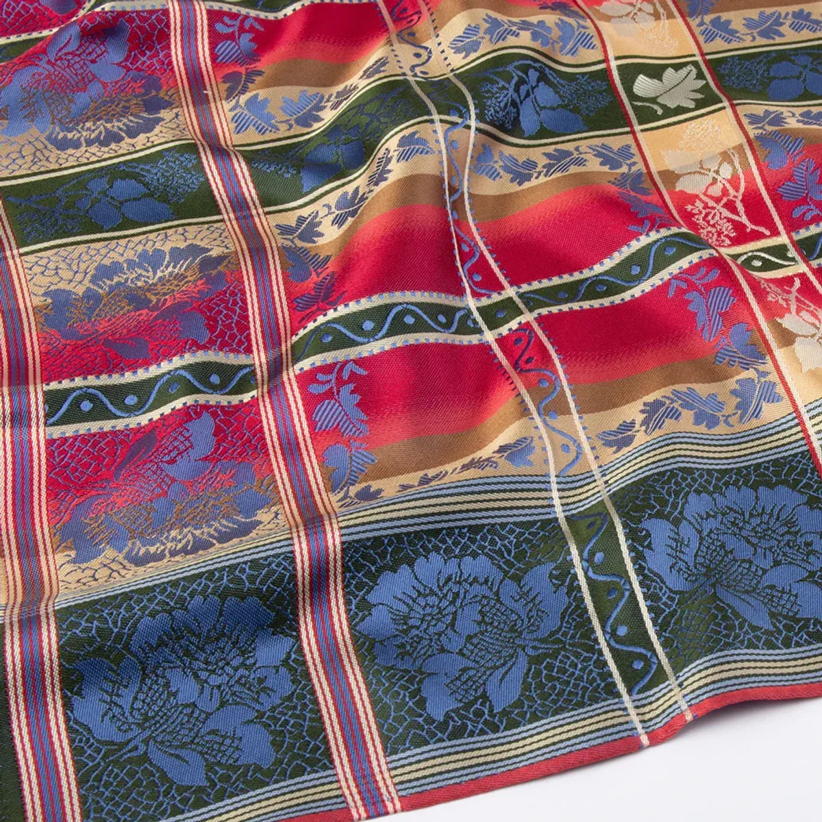 Eufemia Silkeskjerf nr 031