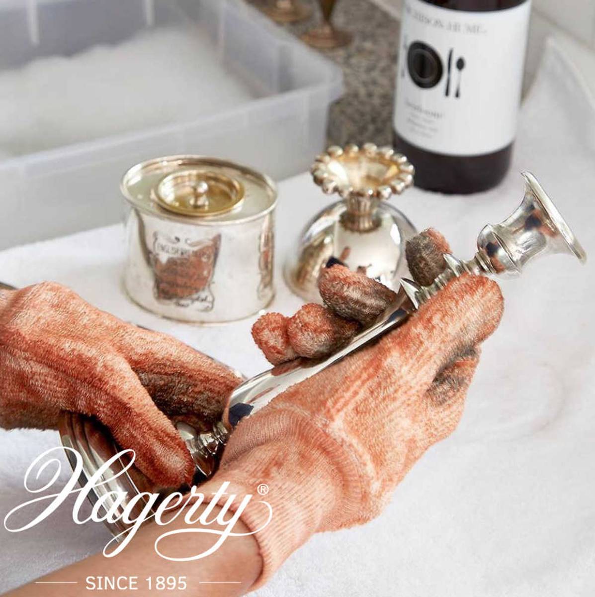 Silver gloves. 1 par.