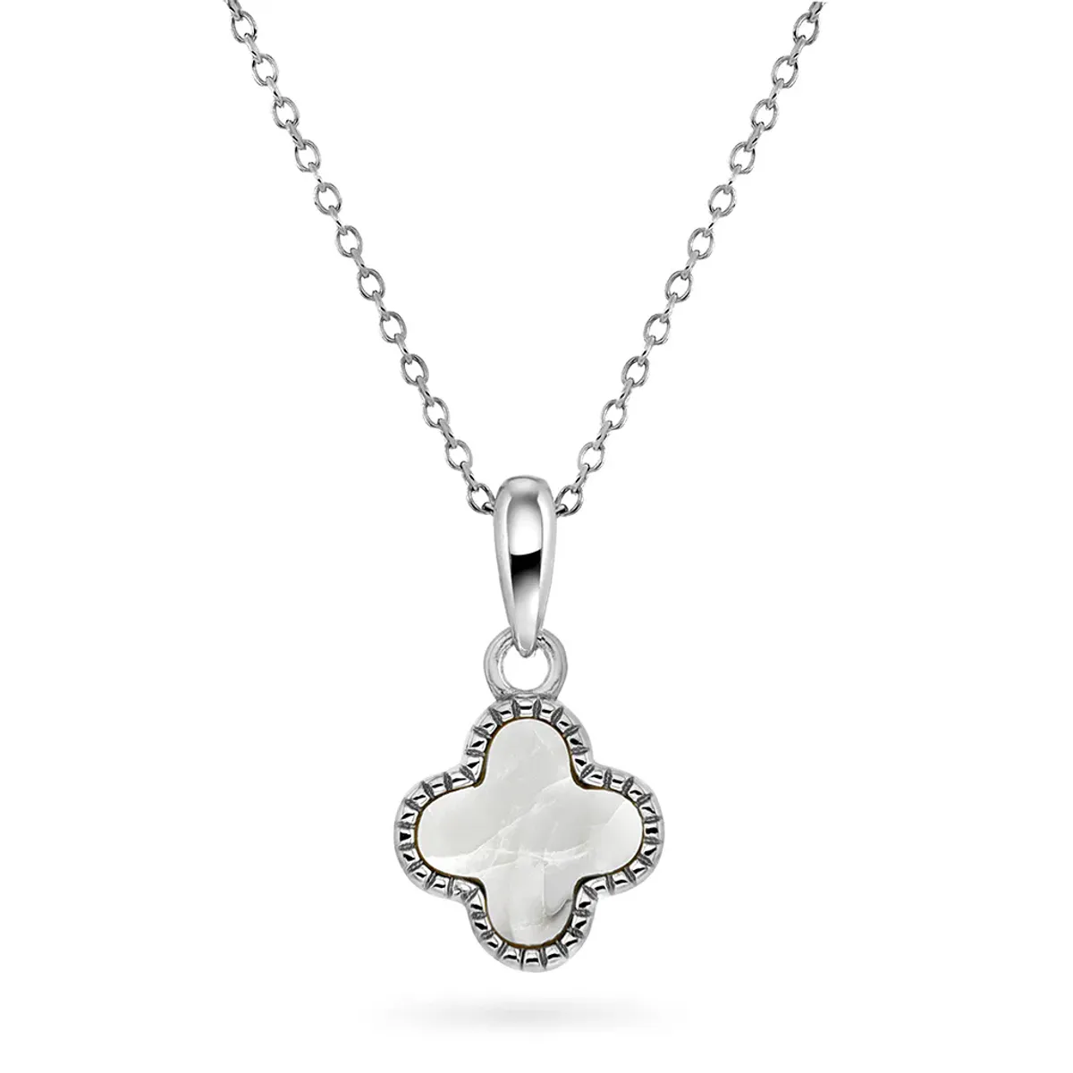 Kløversmykke i sølv med hvit perlemor